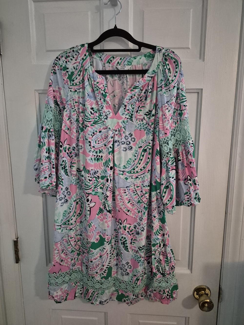 Crown & Ivy Paisley Lace Trim Tunic Shift Dress Pink Green Preppy Quiet Luxury S